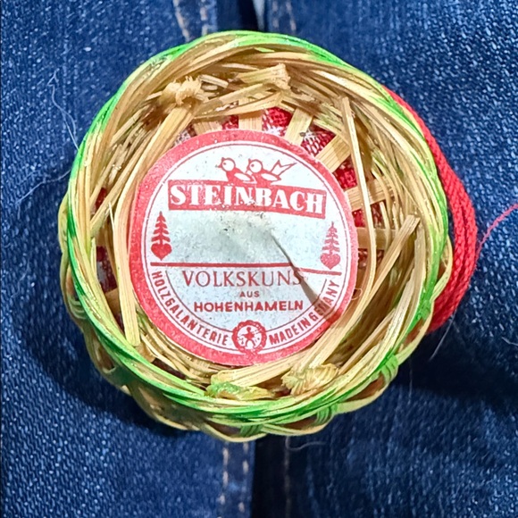 Steinbach Wooden Miniature Picnic Basket with Accessories Ornament - Picture 3 of 4